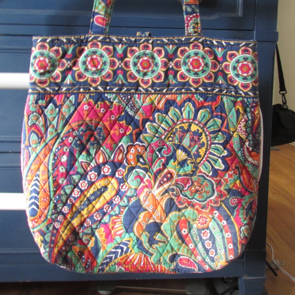 Vera Bradley in Venetian Paisley pattern Bag - Picture 3 of 7